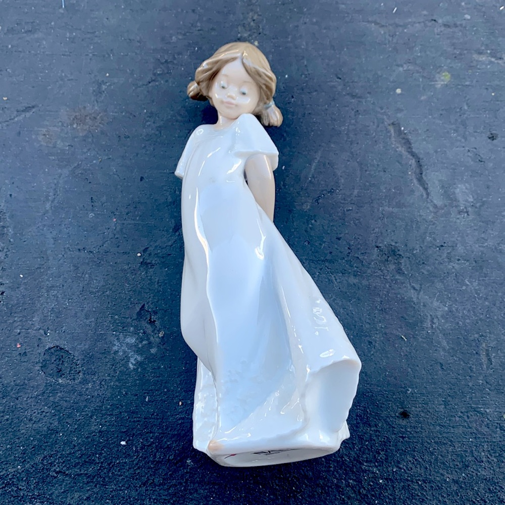 NAO By LLADRO
